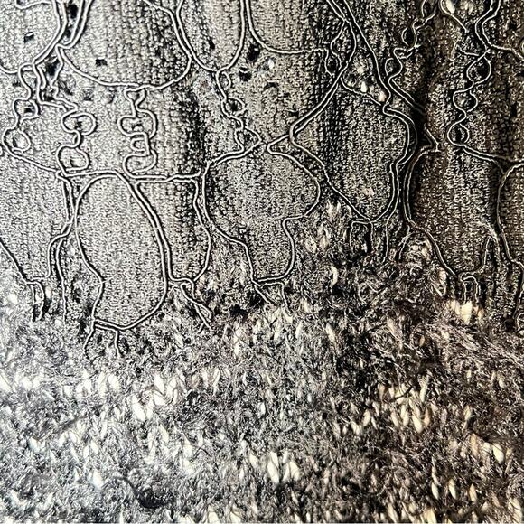 Zara black with lace trim crewneck casual sweater size large L B151 - Picture 2 of 4